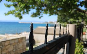 Stelios Apartments